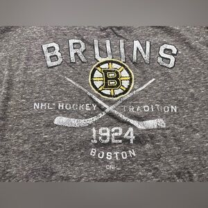 NWOT Women’s Gray Boston Bruins light-weight top with hood, Original Retro Brand